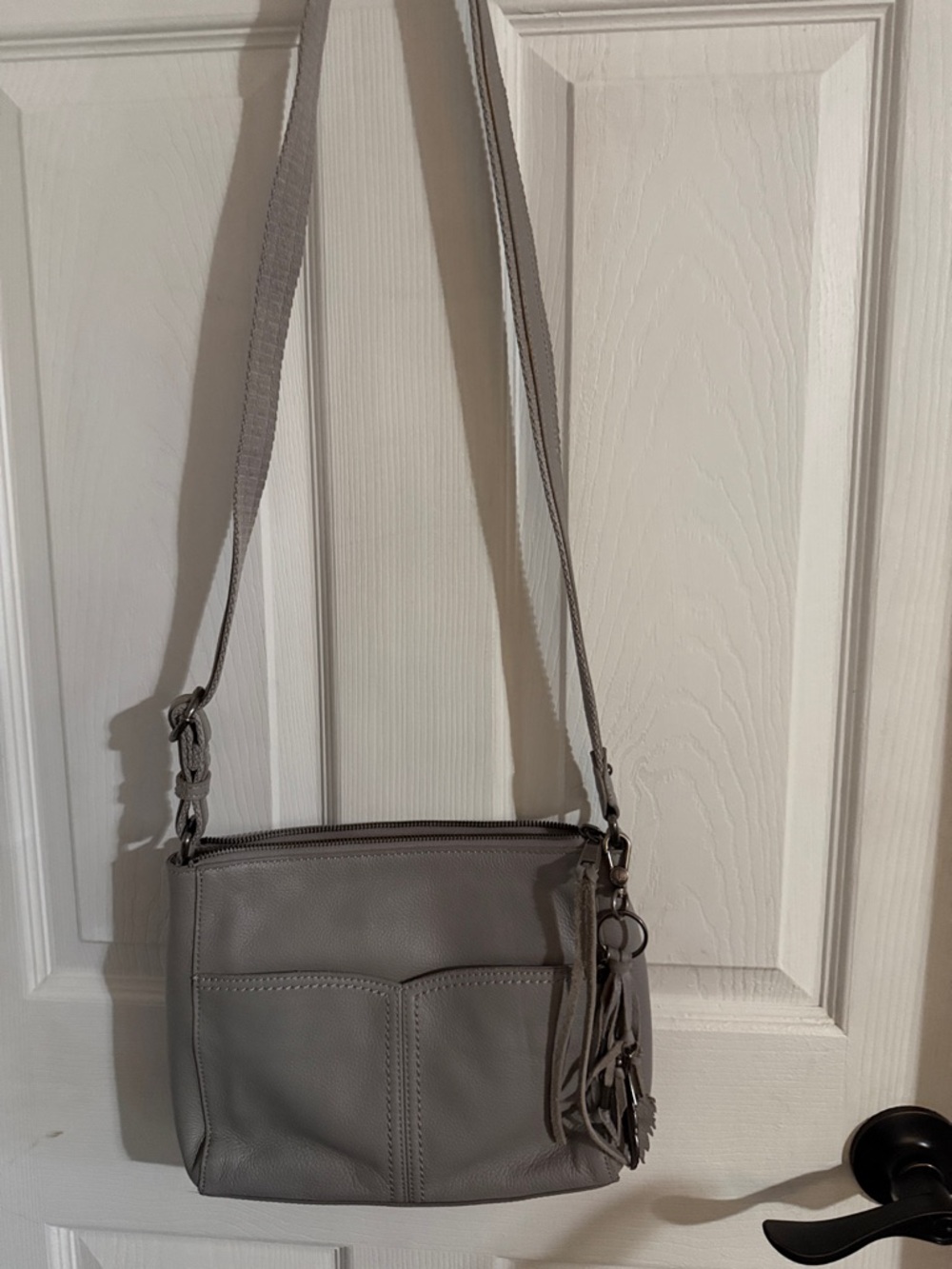 The Sak Lightweight Everyday Purse grey.